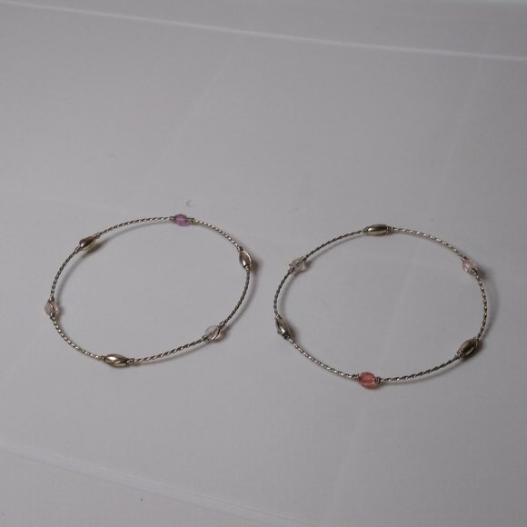 Set Of 2 Vintage Thin Lightweight Metal Bracelets - Picture 1 of 15